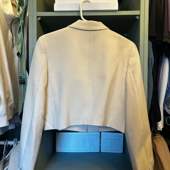 Babaton Cream Women's Blazer from Aritzia - Picture 3 of 9
